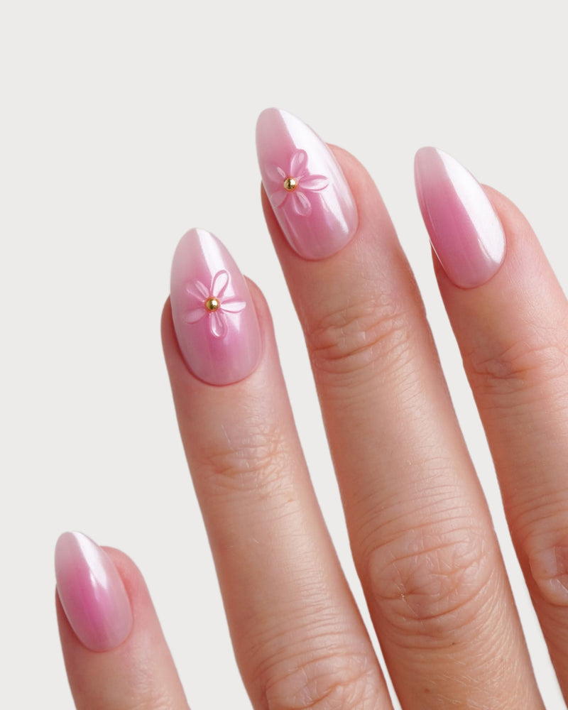 Glazed Pink Lotus Corte Mandorla Press Ons in Soft Gel