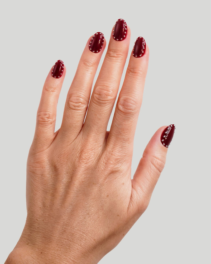 Rock It Red Corte Rotonde Press Ons in Soft Gel