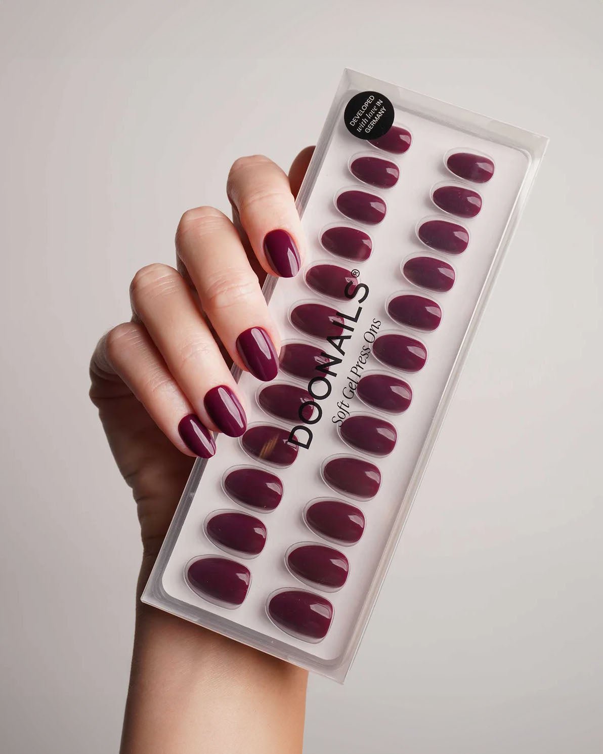 Press Ons in Soft Gel Into You Rotonde Corte - Doonails Italy