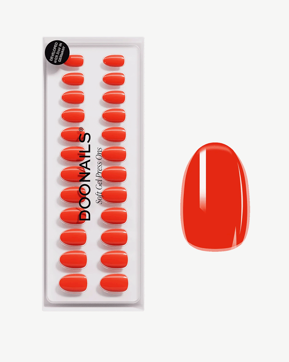 Press Ons in Soft Gel On Fire Rotonde Corte - Doonails Italydoonails