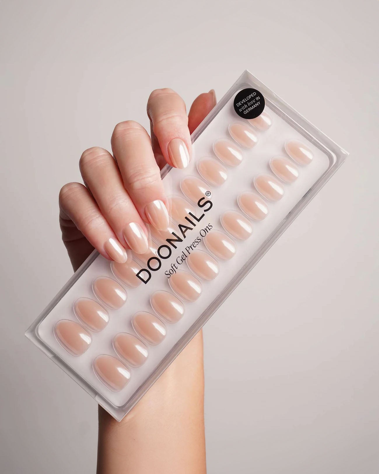 Press Ons in Soft Gel Prosecco Rotonde Corte - Doonails Italy