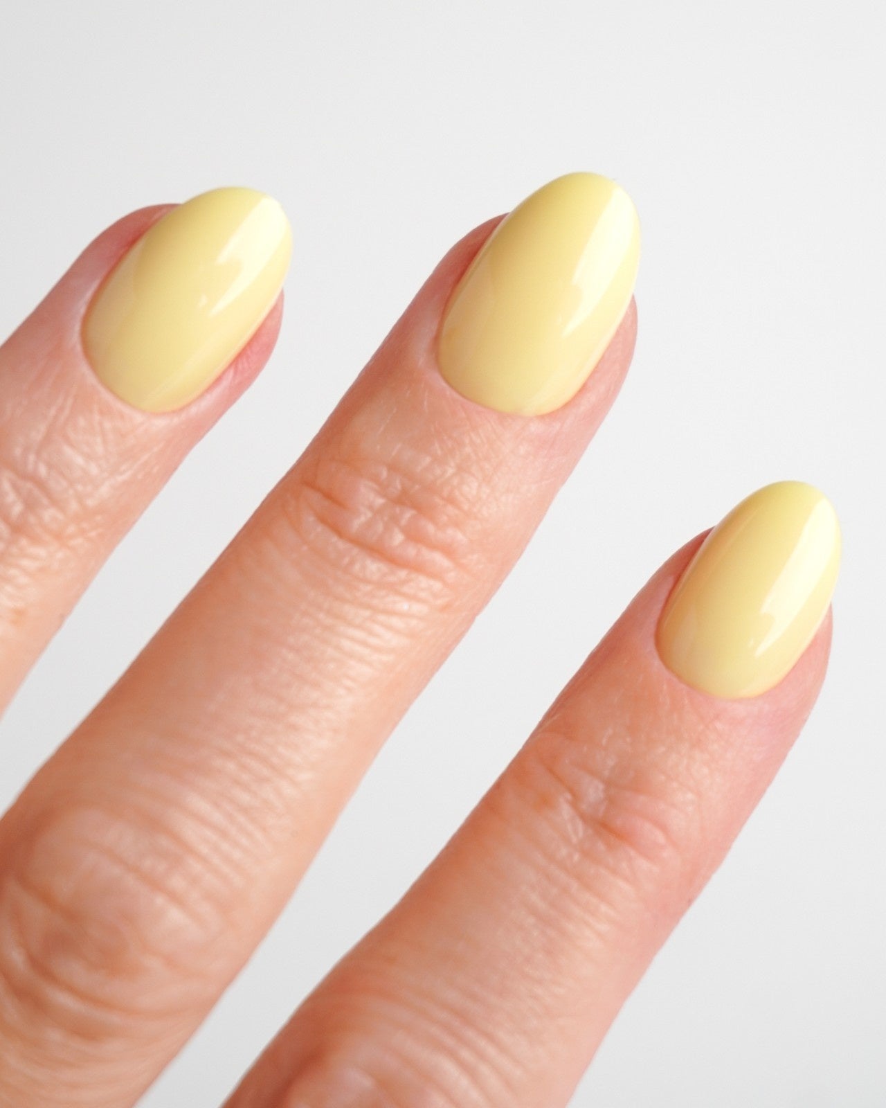 Press Ons in Soft Gel Lemon Sorbet Rotonde Corte - Doonails Italy