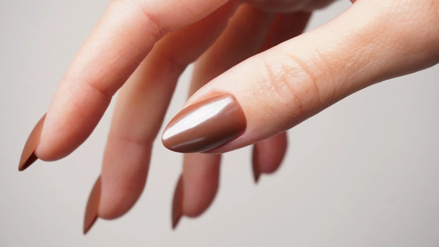 Design delle unghie ispirati alle celebrità: Come ottenere il look di Hailey Bieber e co.