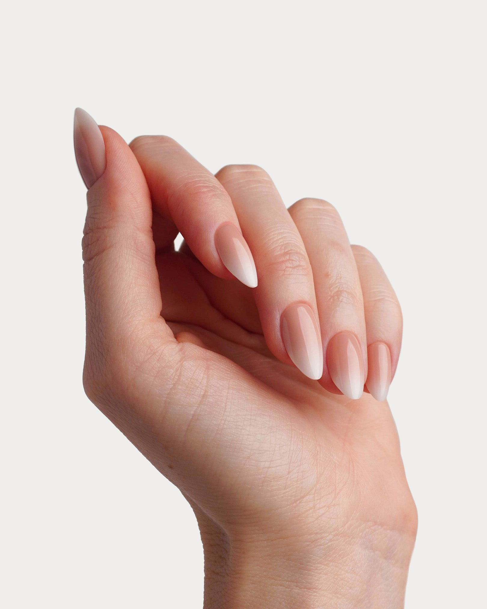 Babyboomer Corte Mandorla Press Ons in Soft Gel