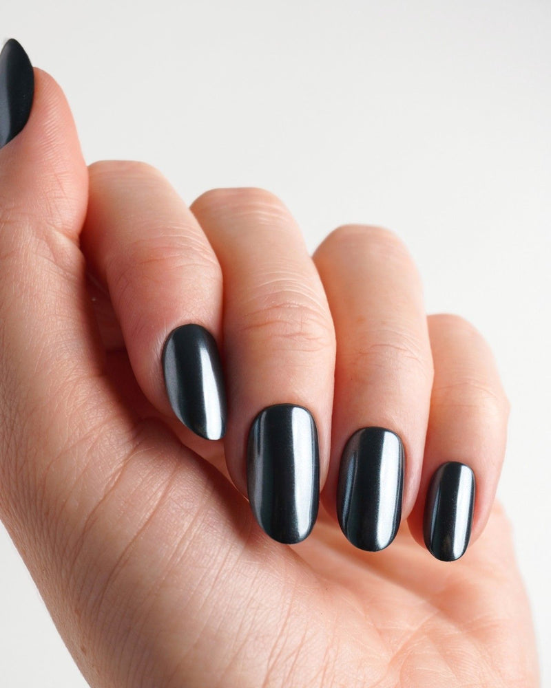 Press Ons in Soft Gel Black Pearl Rotonde Medie - Doonails Italy