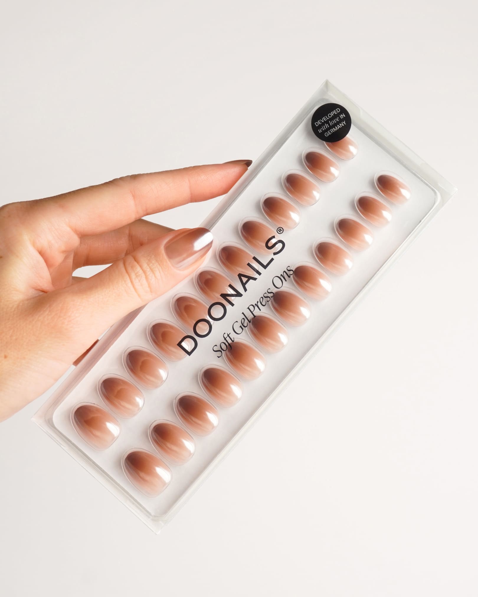 Press Ons in Soft Gel Brownie Rotondo Corte - Doonails Italy