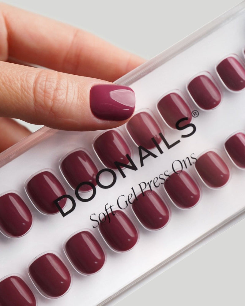 Bubblegum Ultra Corte Quadrate Press Ons in Soft Gel