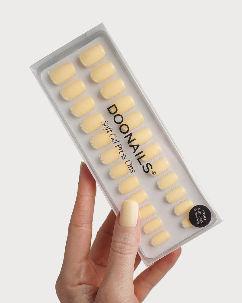 Butter Yellow Corte Quadrate Press Ons in Soft Gel