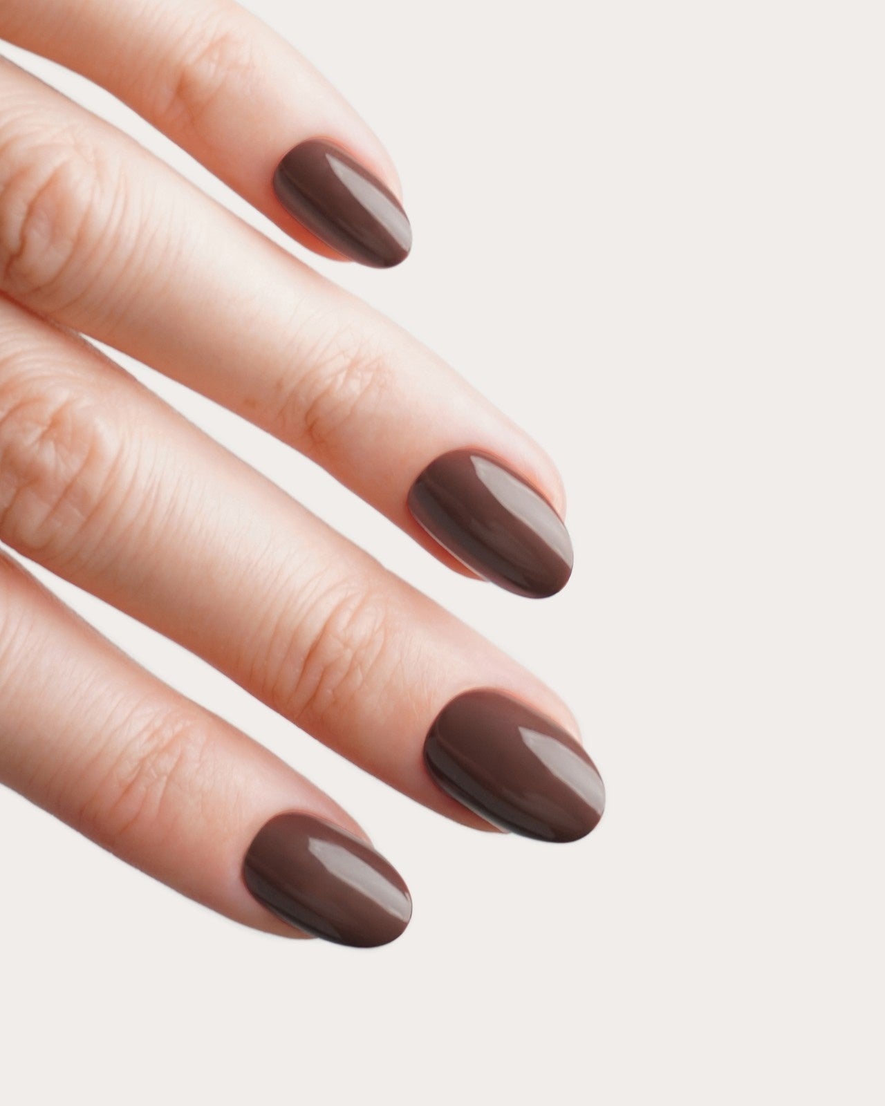 Press Ons in Soft Gel Café Noir Rotonde Corte