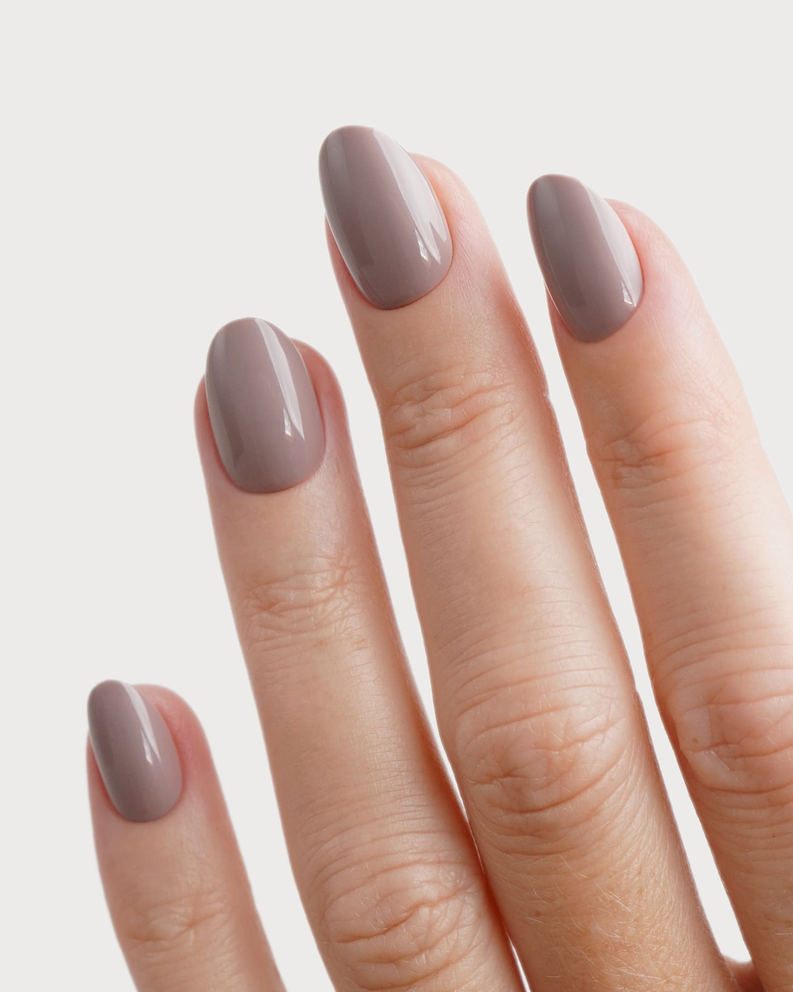 Cashmere Corte Rotonde Press Ons in Soft Gel
