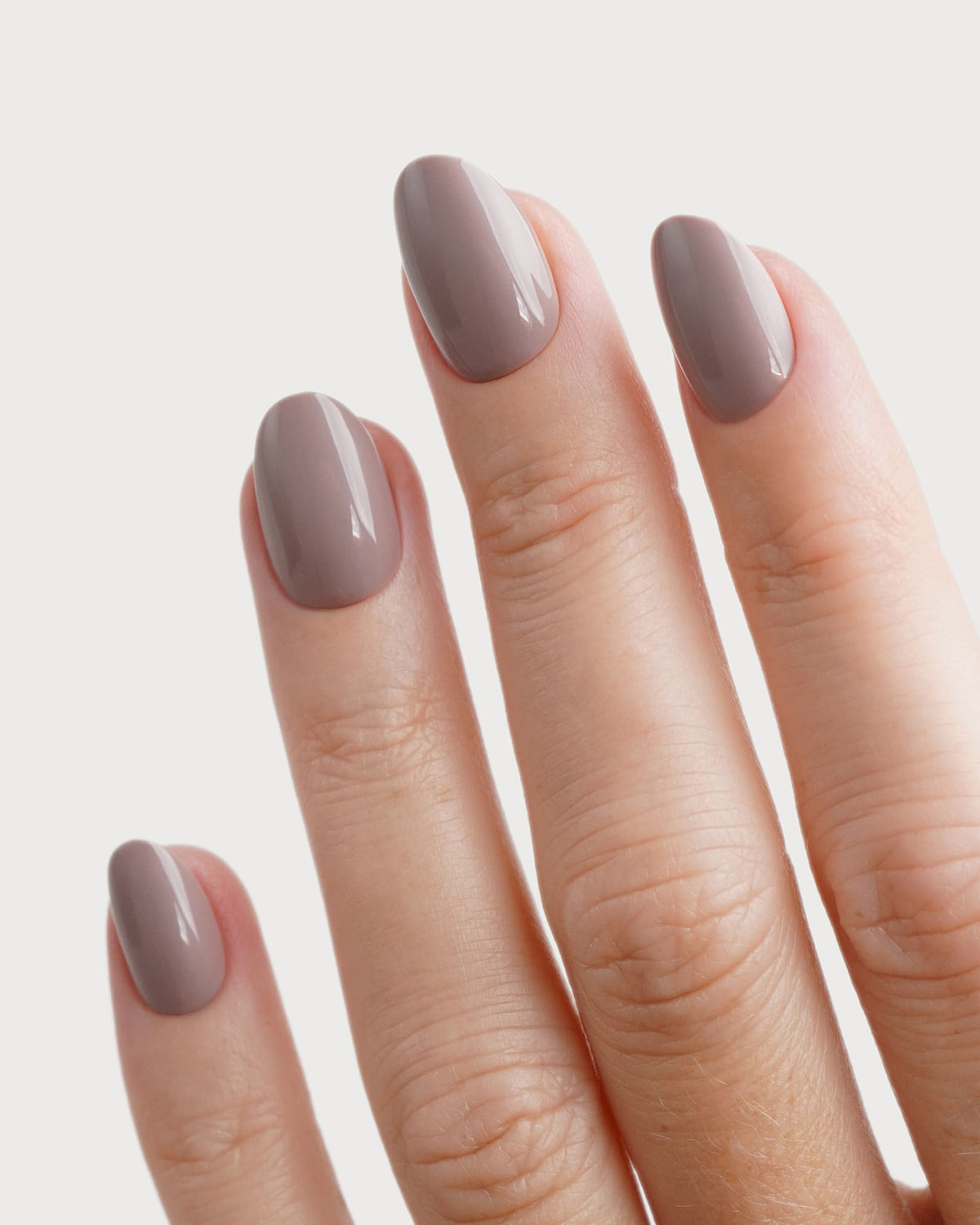 Cashmere Corte Rotonde Press Ons in Soft Gel