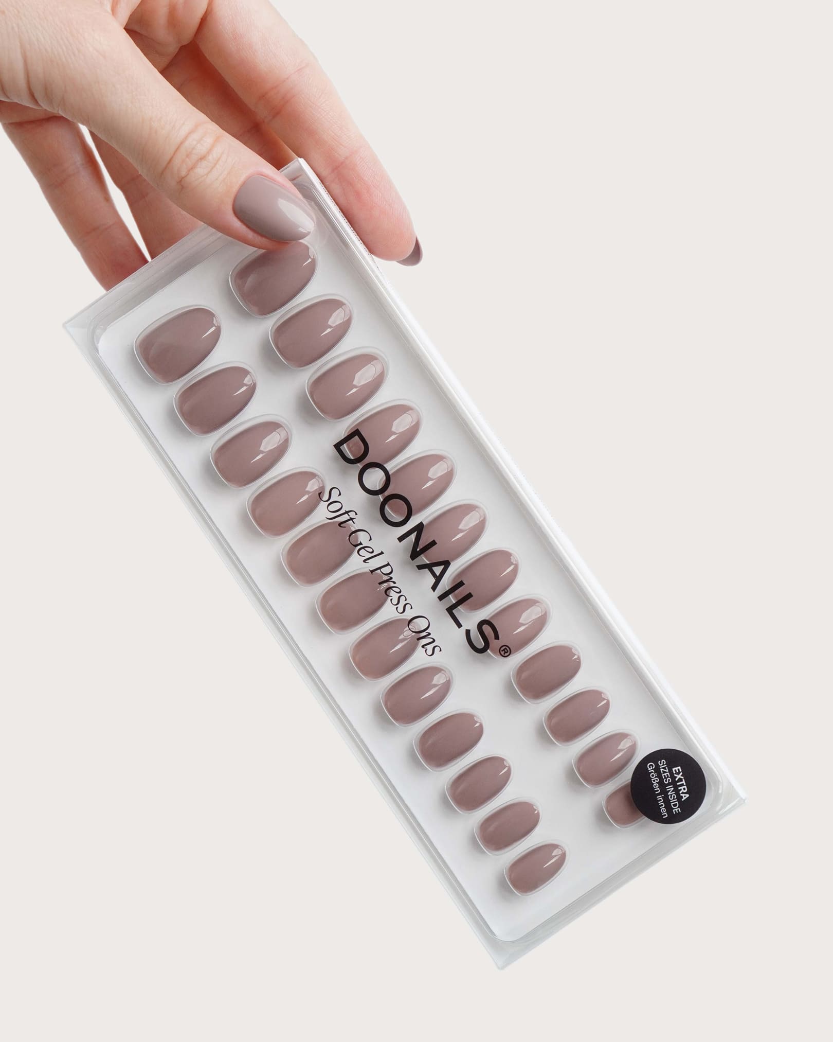 Cashmere Corte Rotonde Press Ons in Soft Gel
