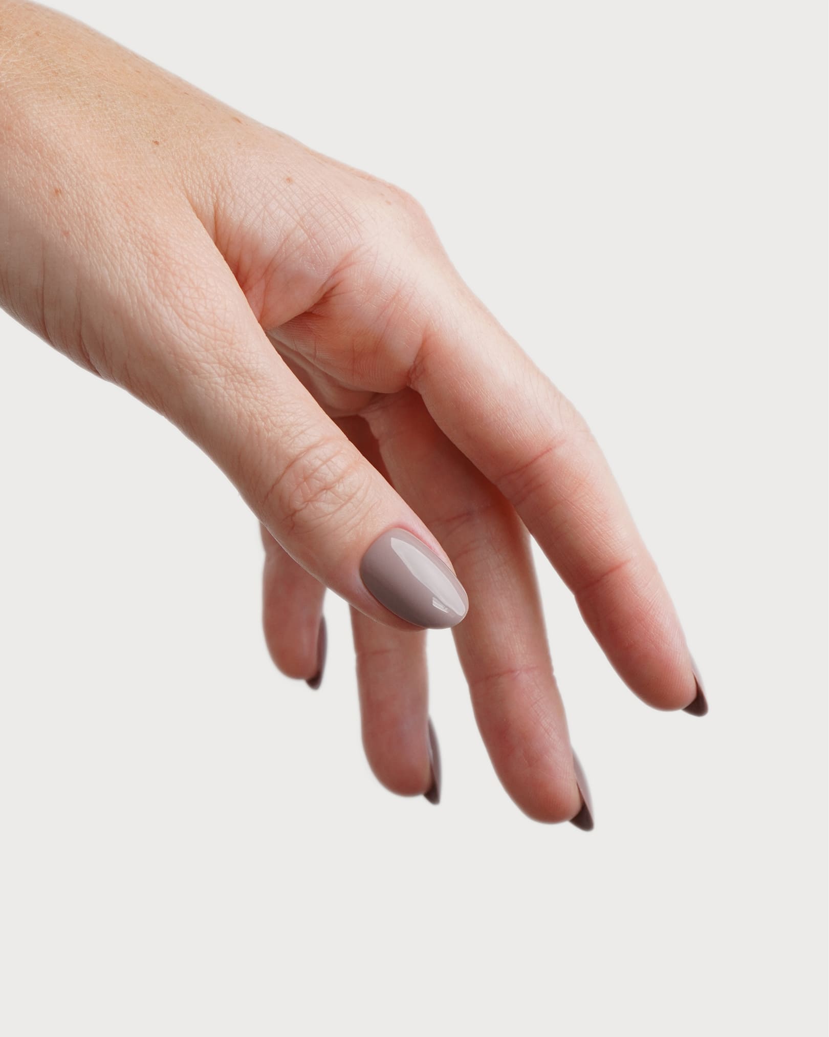 Cashmere Corte Rotonde Press Ons in Soft Gel