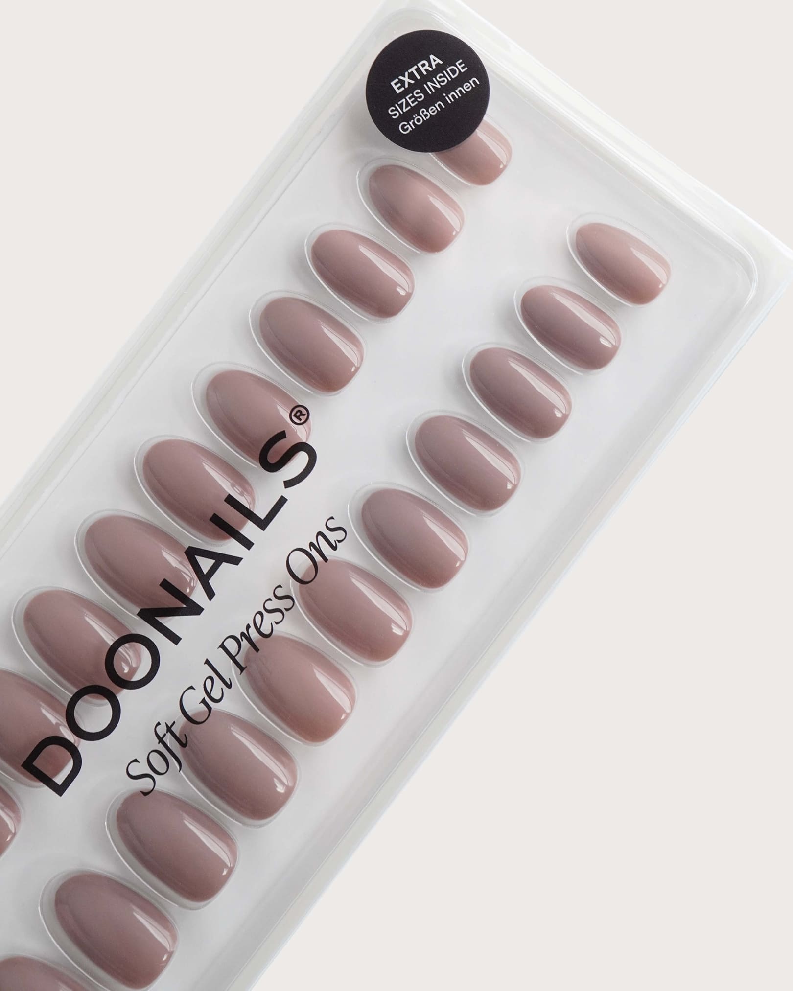 Cashmere Corte Rotonde Press Ons in Soft Gel
