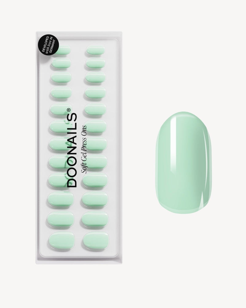 Press Ons in Soft Gel Cute Cucumber Rotonde Medie - Doonails Italy