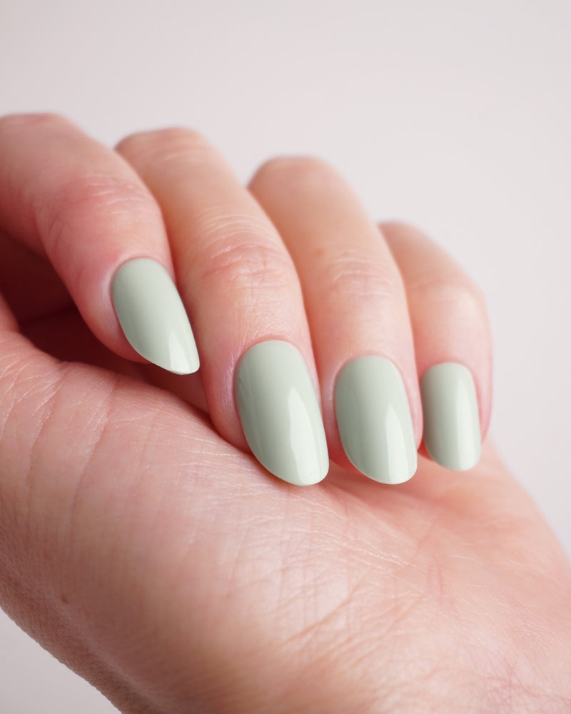 Press Ons in Soft Gel Cute Cucumber Rotonde Medie - Doonails Italy