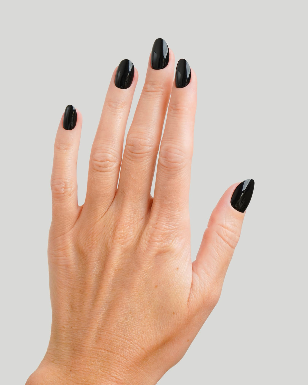 Dark Dream Corte Rotonde Press Ons in Soft Gel