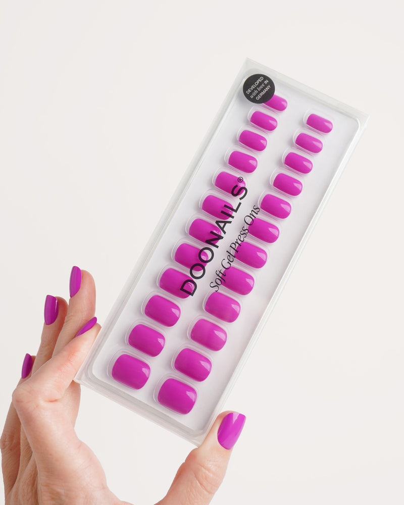 Press Ons in Soft Gel Dragonfruit Quadrate Extra Corte - Doonails Italy