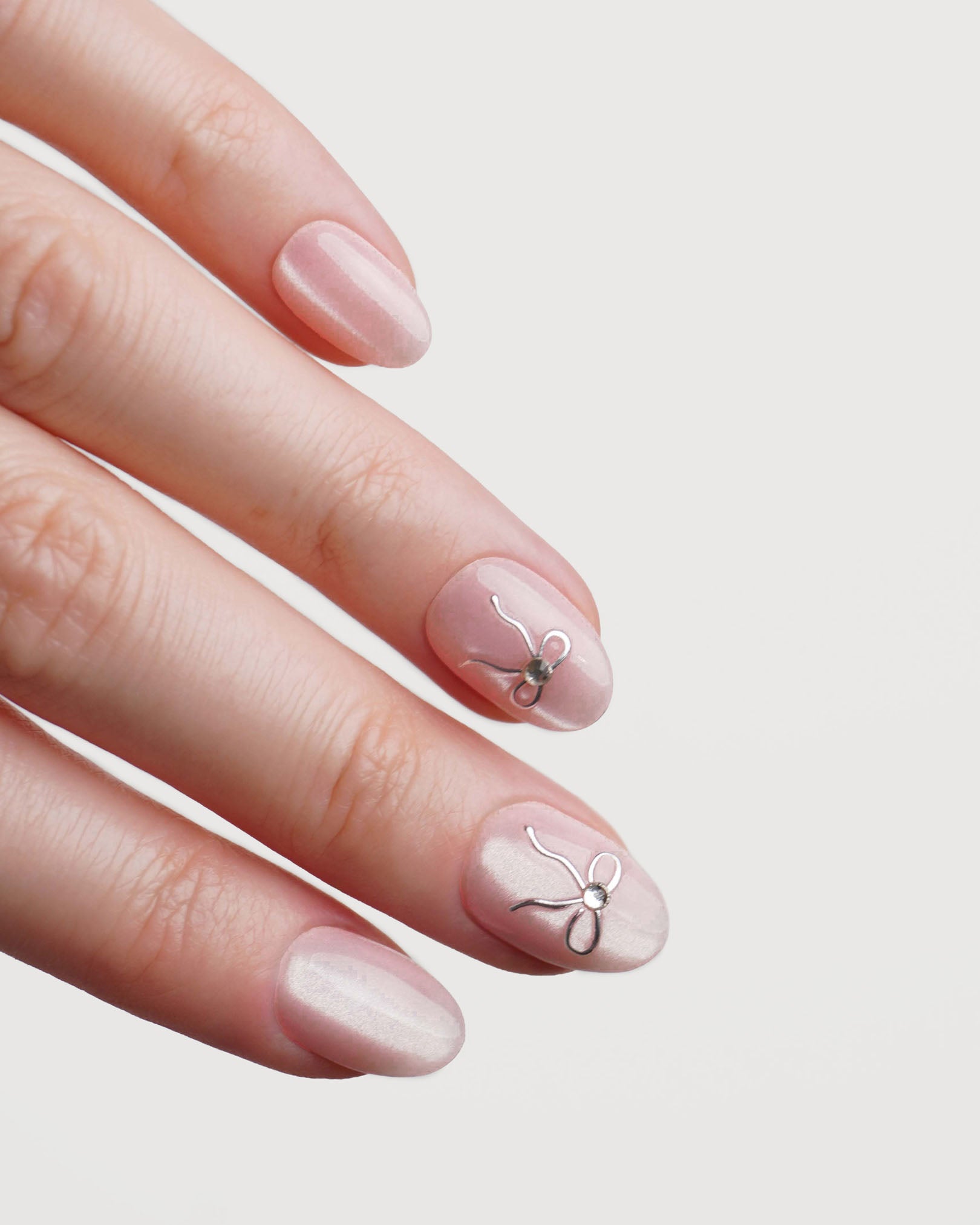 First Date Corte Rotonde Press Ons in Soft Gel