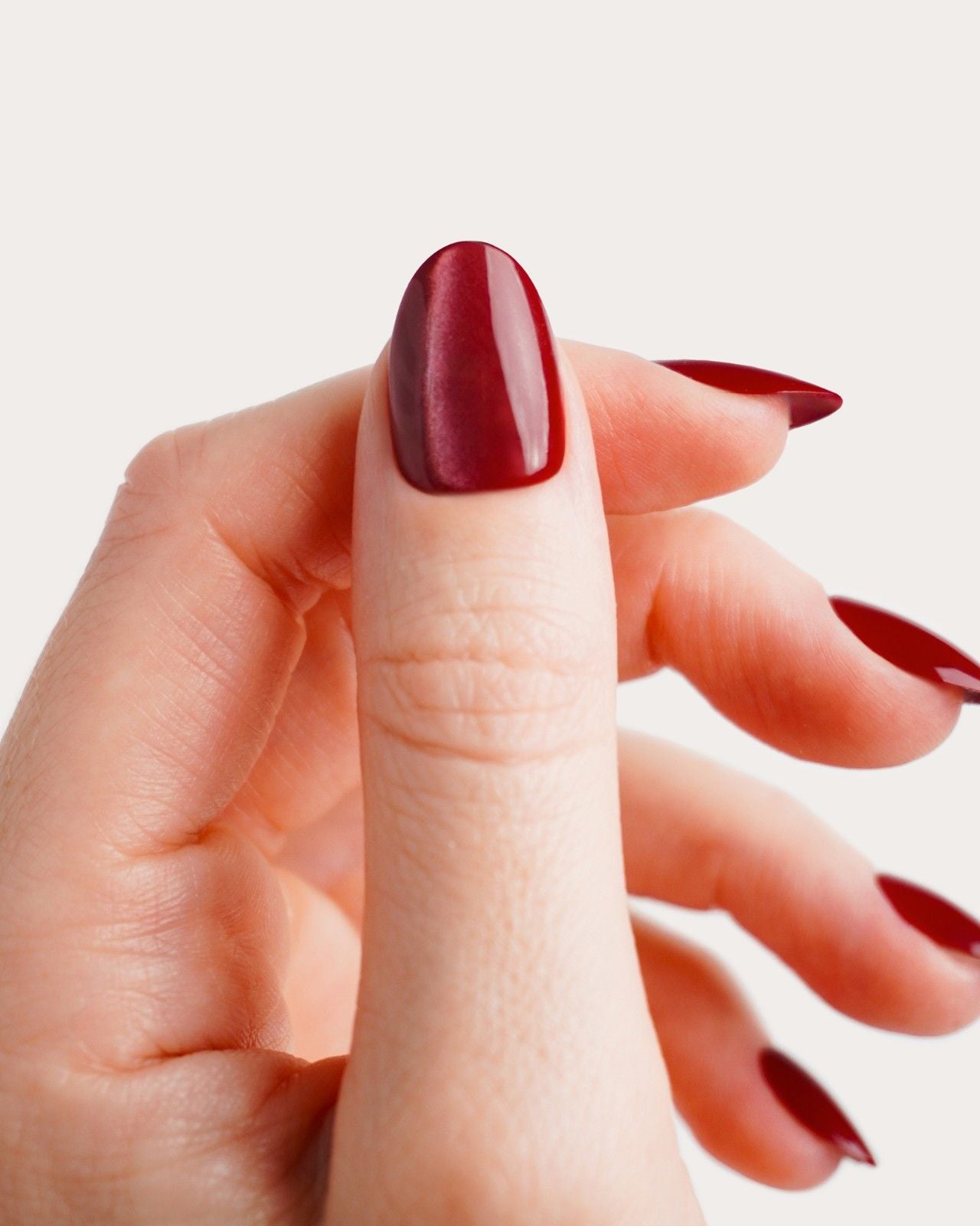 Press Ons in Soft Gel Glass Burgundy Cat Eye Rotonde Corte