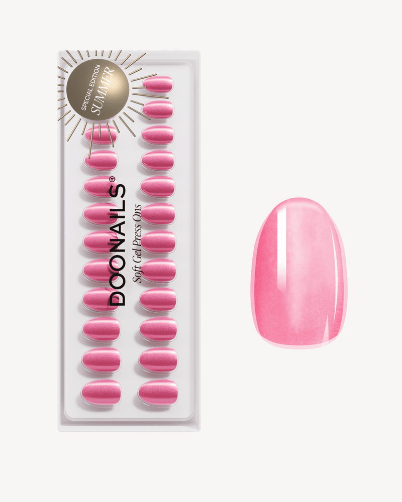 Glass Pink Cat Eye Corte Rotonde Press Ons in Soft Gel