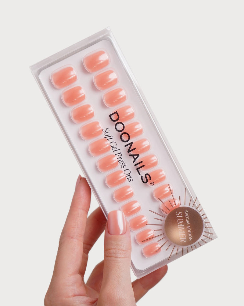 Glazed Peach Extra Corte Quadrate Press Ons in Soft Gel