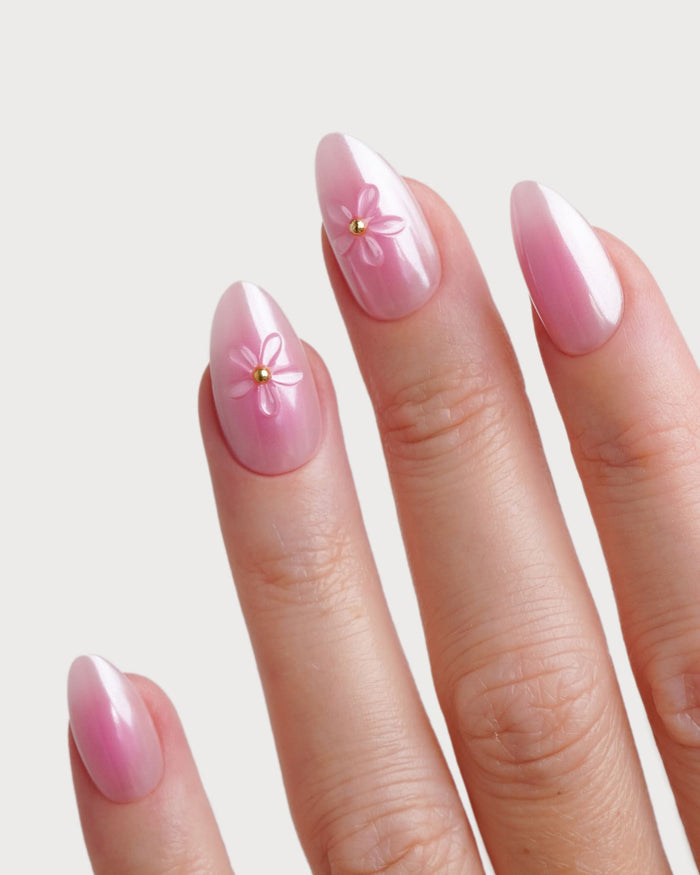 Glazed Pink Lotus Corte Mandorla Press Ons in Soft Gel