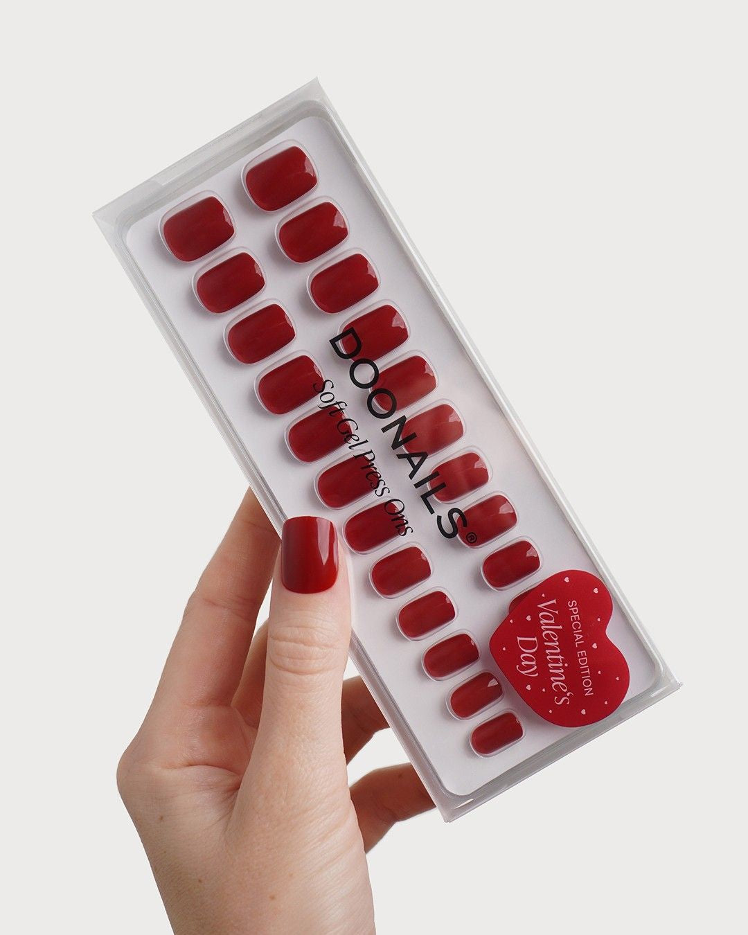 Heartbreaker Extra Corte Quadrate Press Ons in Soft Gel