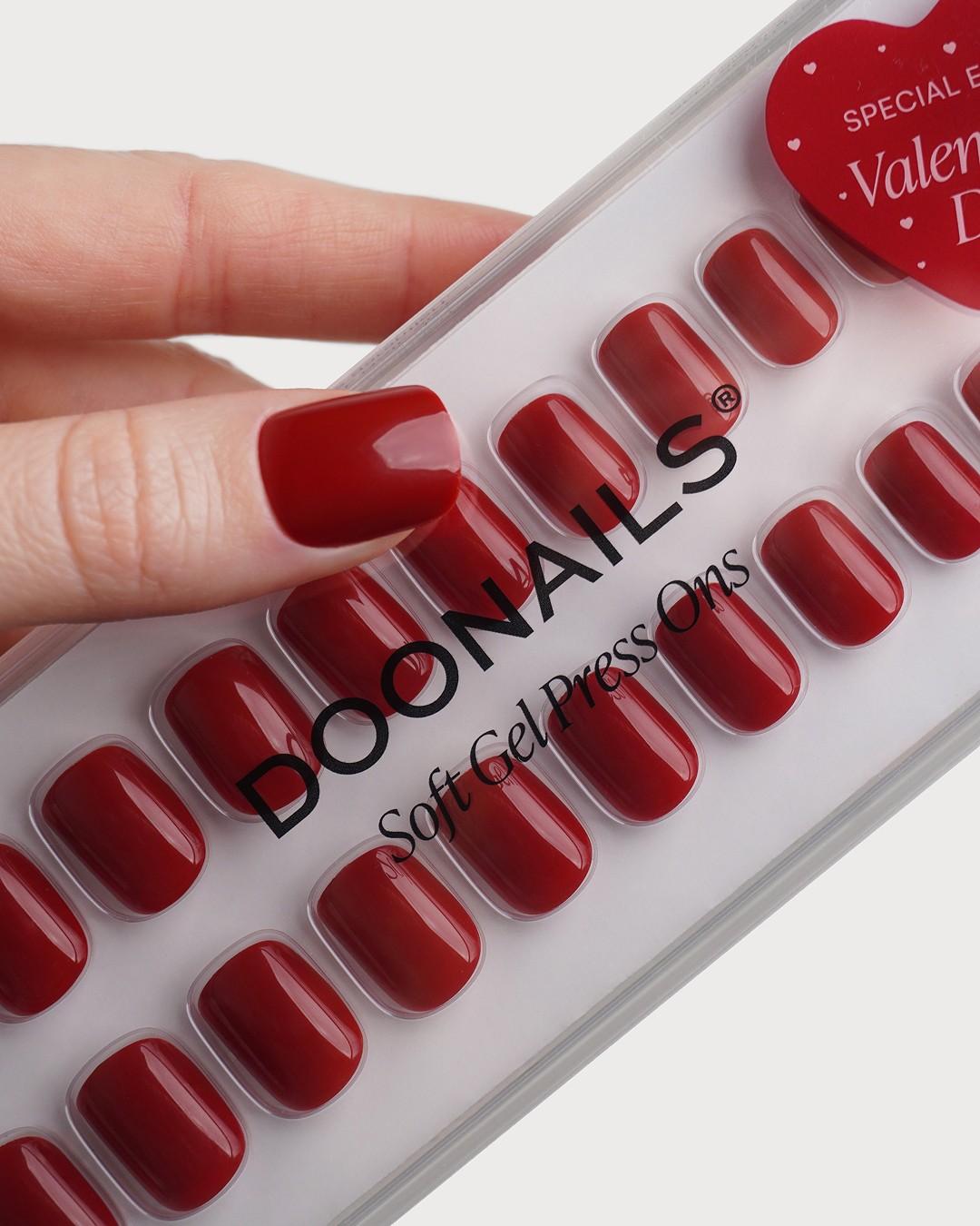 Heartbreaker Extra Corte Quadrate Press Ons in Soft Gel