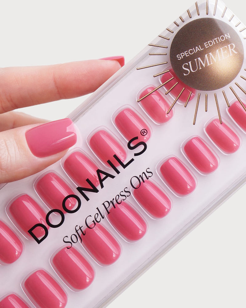 Hot Pink Corte Quadrate Press Ons in Soft Gel