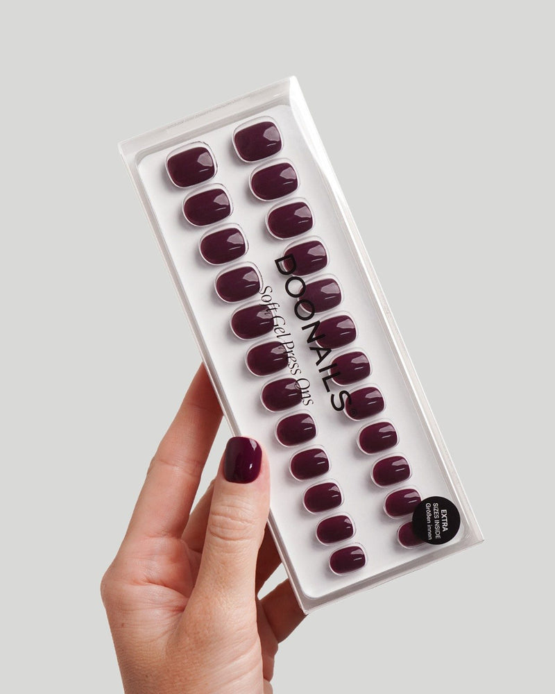 Into You Ultra Corte Quadrate Press Ons in Soft Gel
