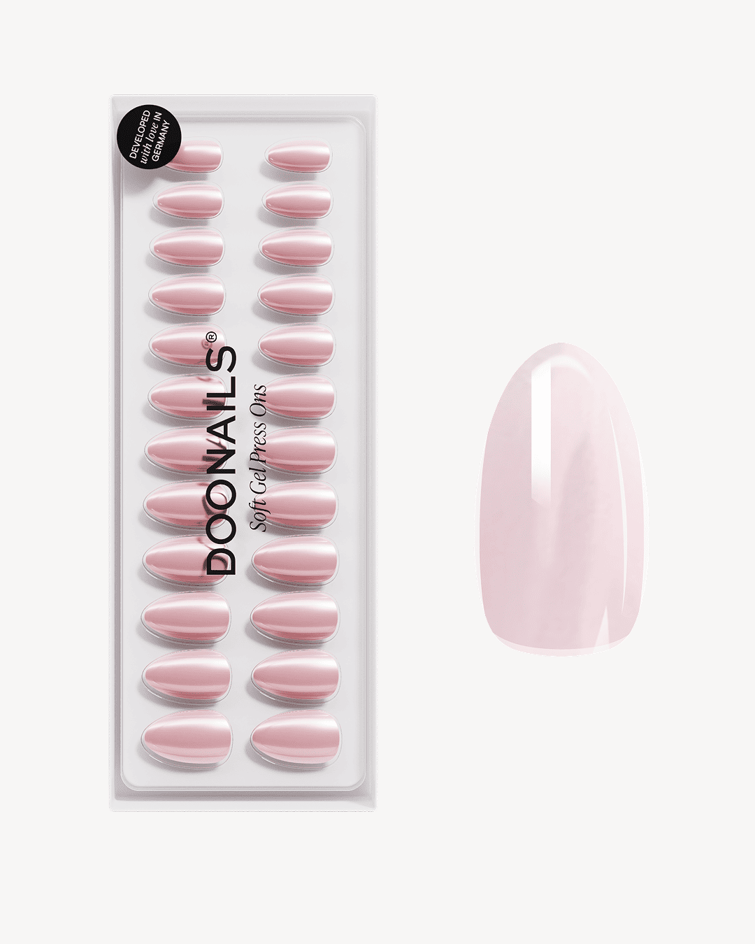 Jetset Corte Mandorla Press Ons in Soft Gel