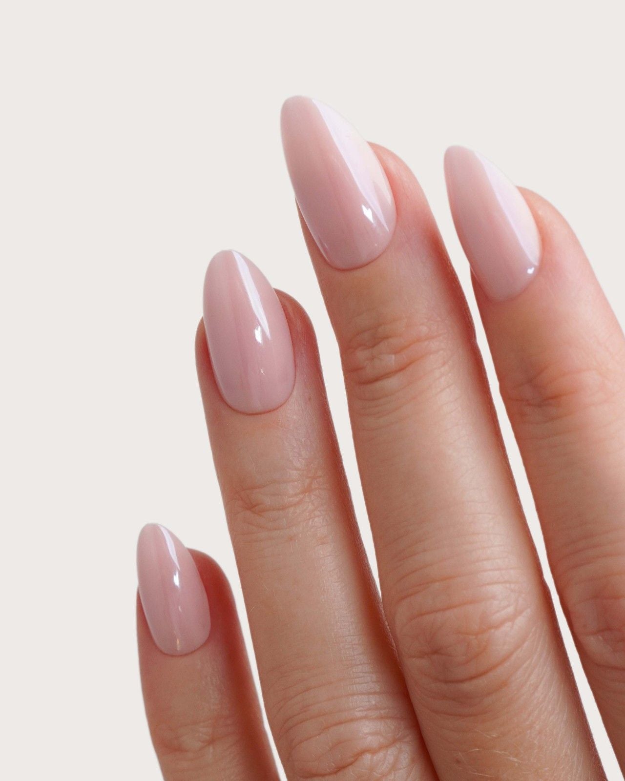 Jetset Corte Mandorla Press Ons in Soft Gel