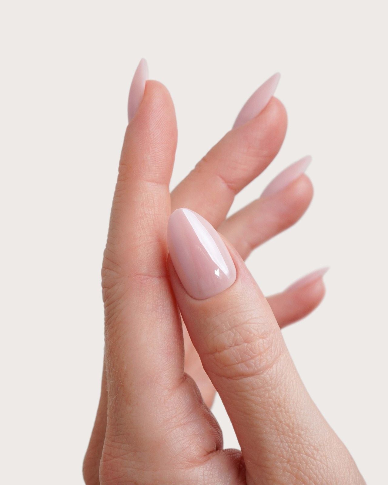 Jetset Corte Mandorla Press Ons in Soft Gel