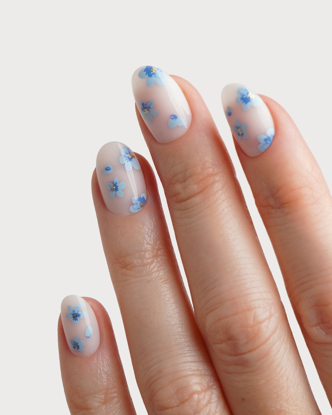 Edizione Limitata Blossom Babe Corte Rotonde Press Ons in Soft Gel