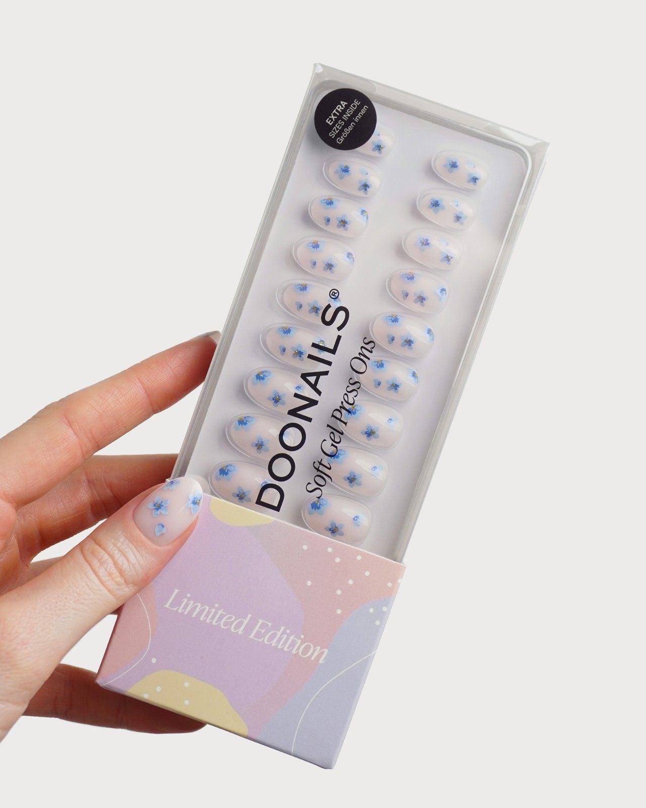 Edizione Limitata Blossom Babe Corte Rotonde Press Ons in Soft Gel