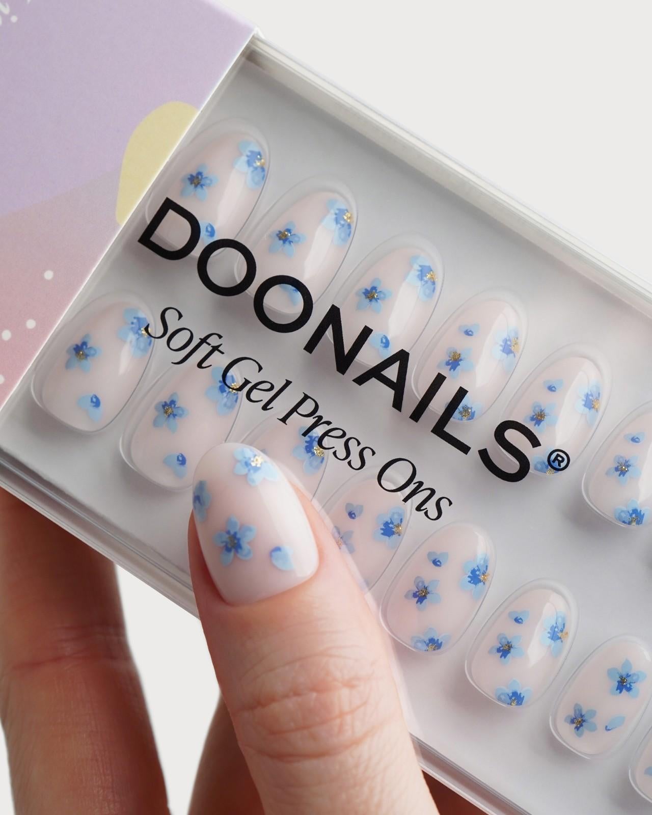Edizione Limitata Blossom Babe Corte Rotonde Press Ons in Soft Gel