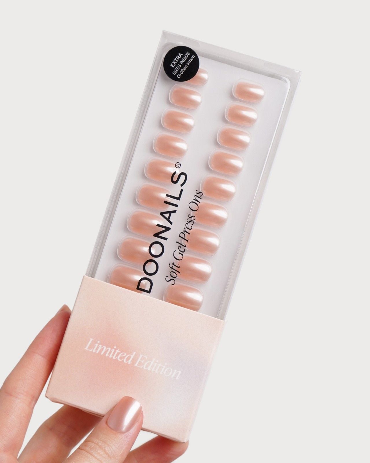 Edizione Limitata Glazed Coral Corte Quadrate Press Ons in Soft Gel