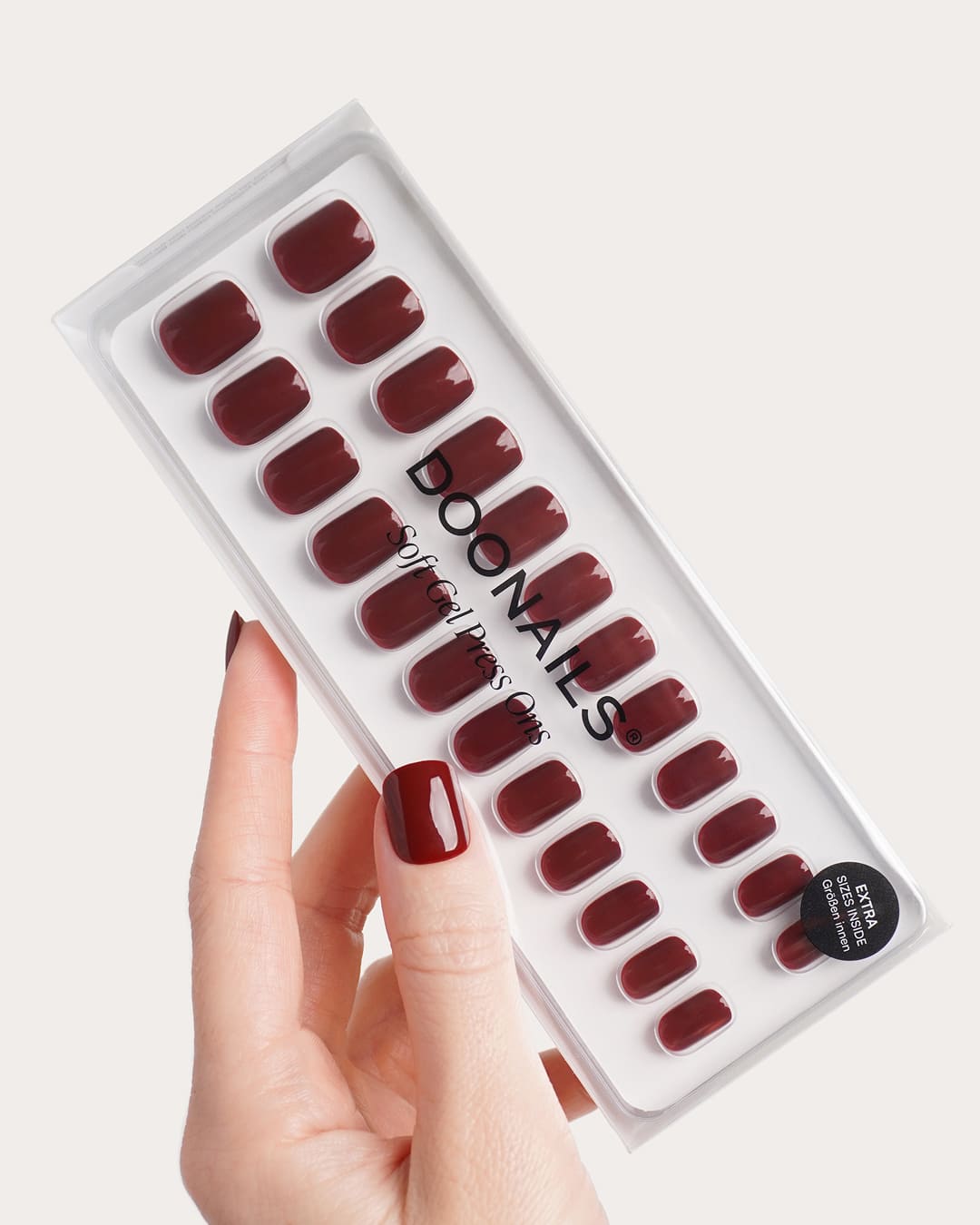 Love Paris Extra Corte Quadrate Press Ons in Soft Gel