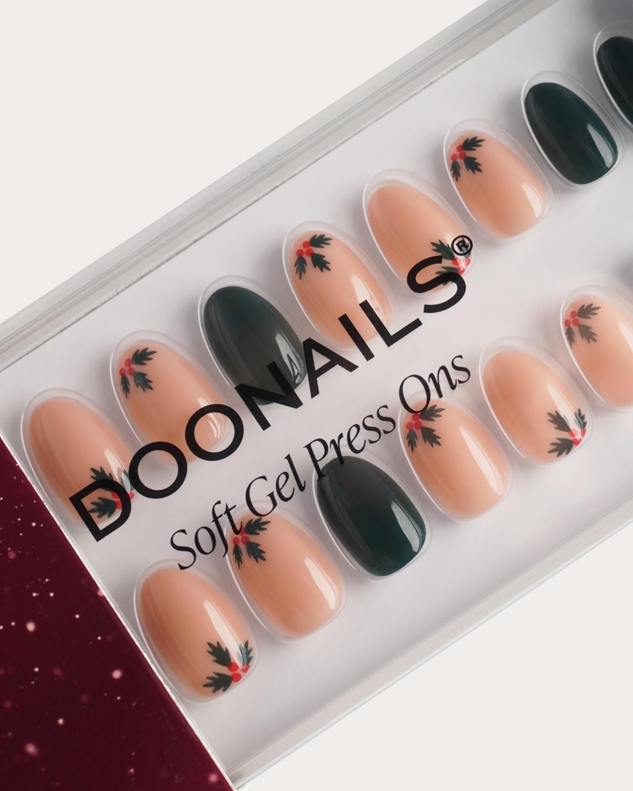 Mistletoe Kiss Limited Edition Soft Gel Press Ons Italy