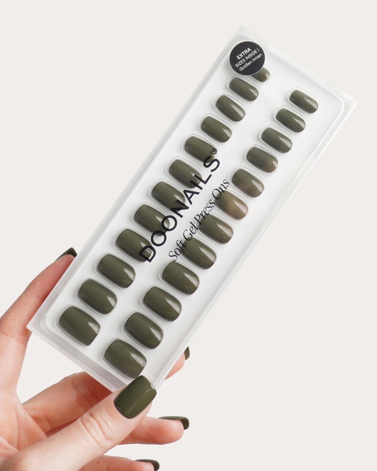 Press Ons in Soft Gel Moss Green Quadrate Corte