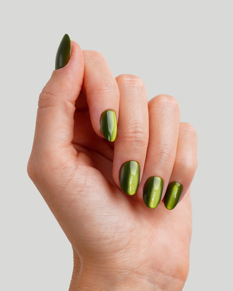 Olive You Corte Rotonde Press Ons in Soft Gel