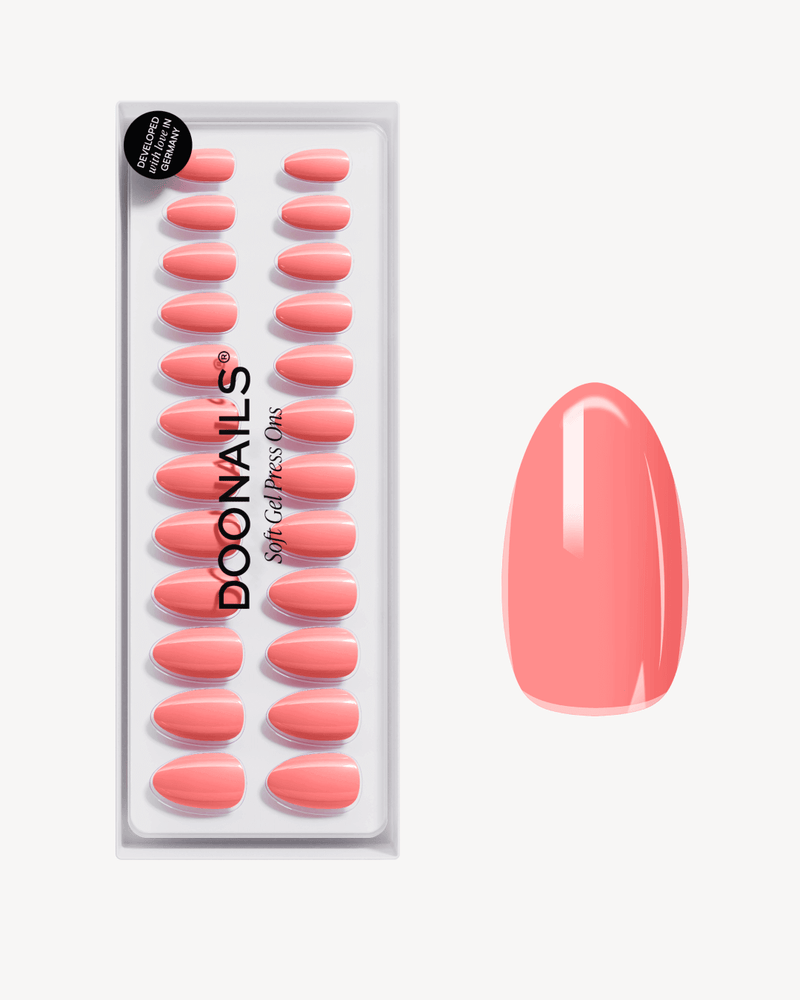 Press Ons in Soft Gel Peach Please Mandorla Corte - Doonails Italy