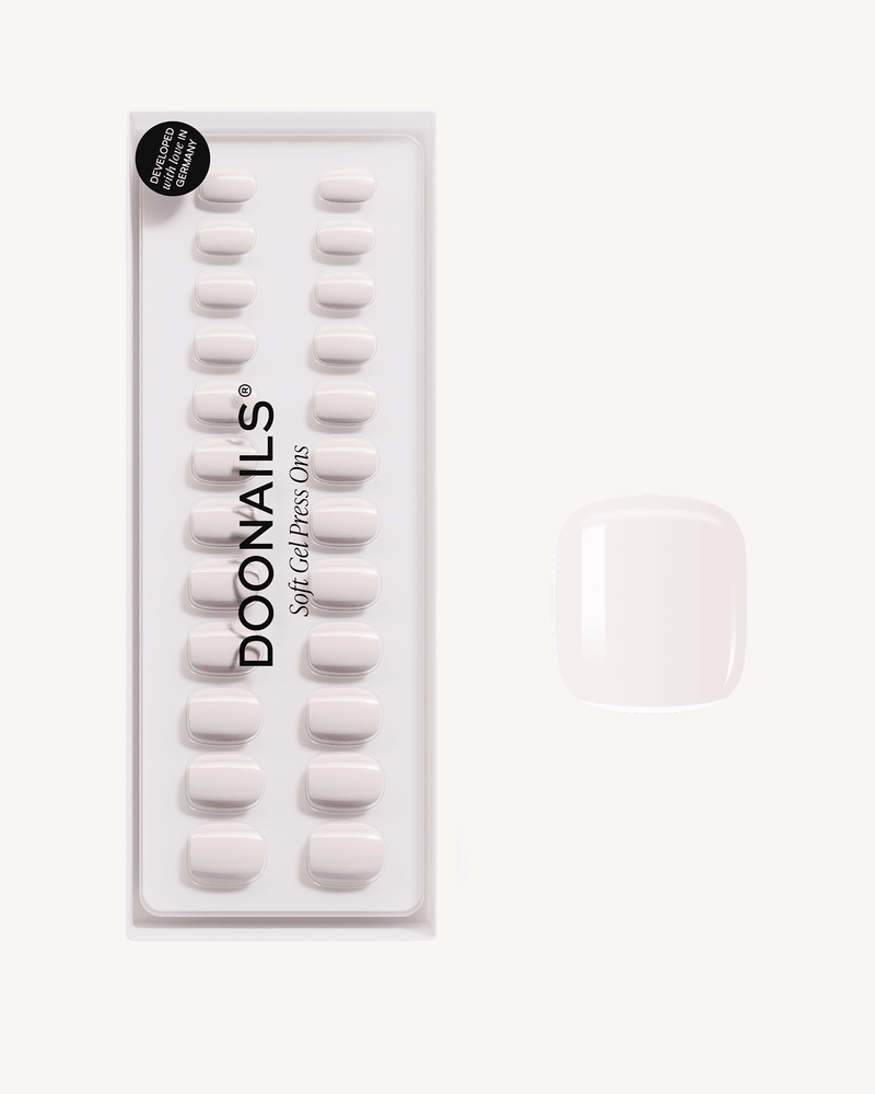 Pillow Talk Ultra Corte Quadrate Press Ons in Soft Gel