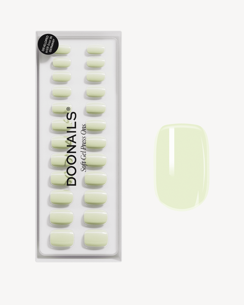 Pistachio Corte Quadrate Press Ons in Soft Gel