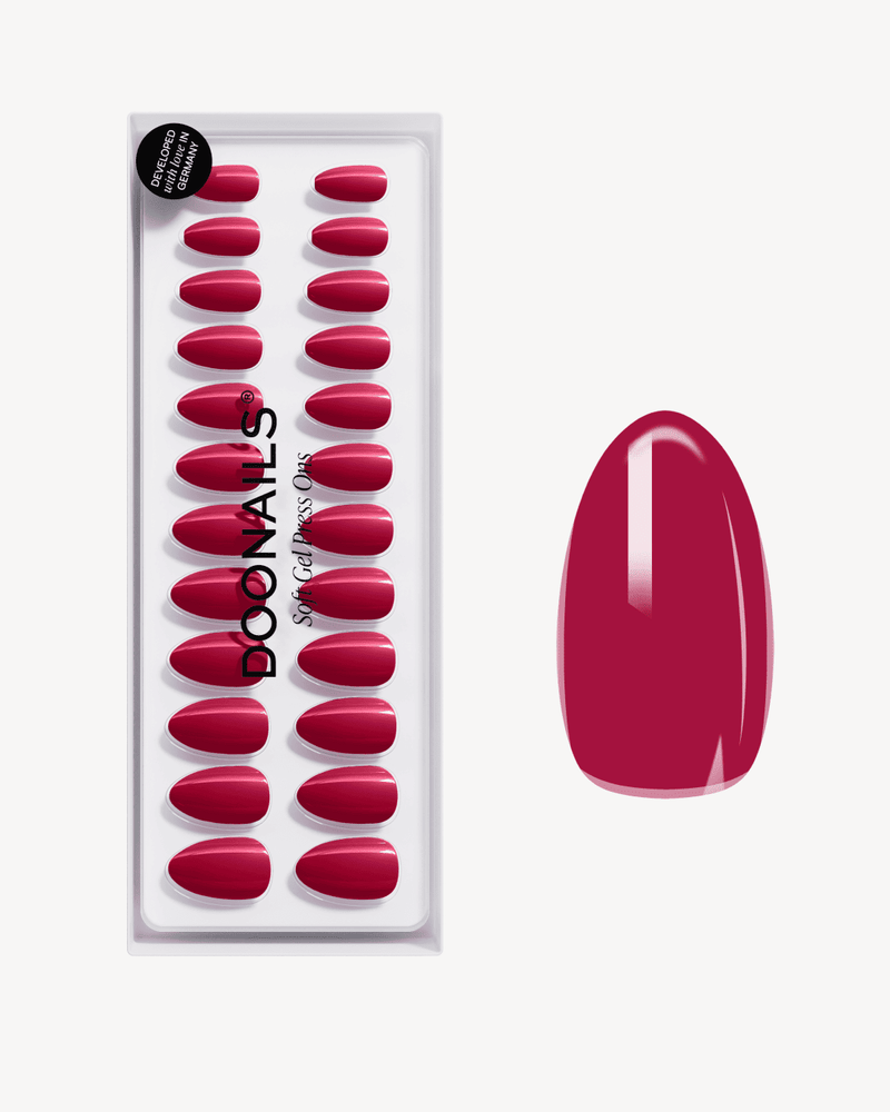 Raspberry Corte Mandorla Press Ons in Soft Gel