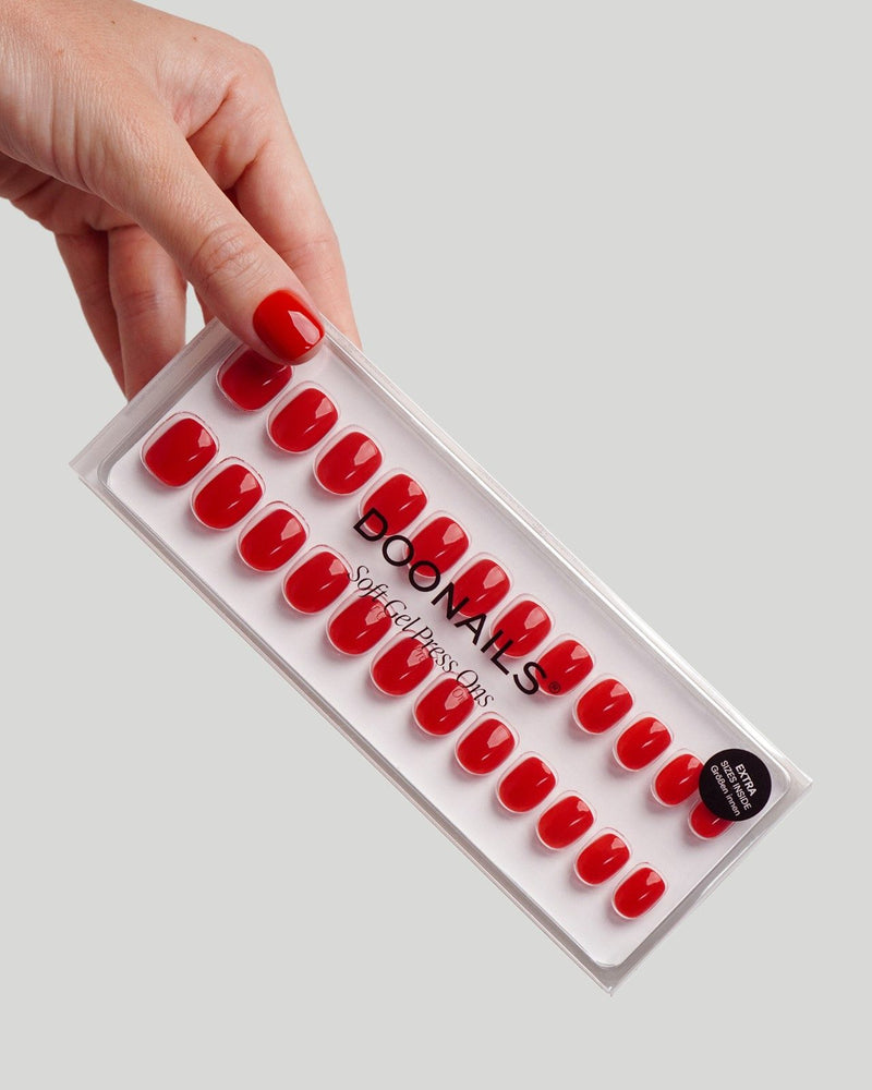 Rose Red Ultra Corte Quadrate Press Ons in Soft Gel