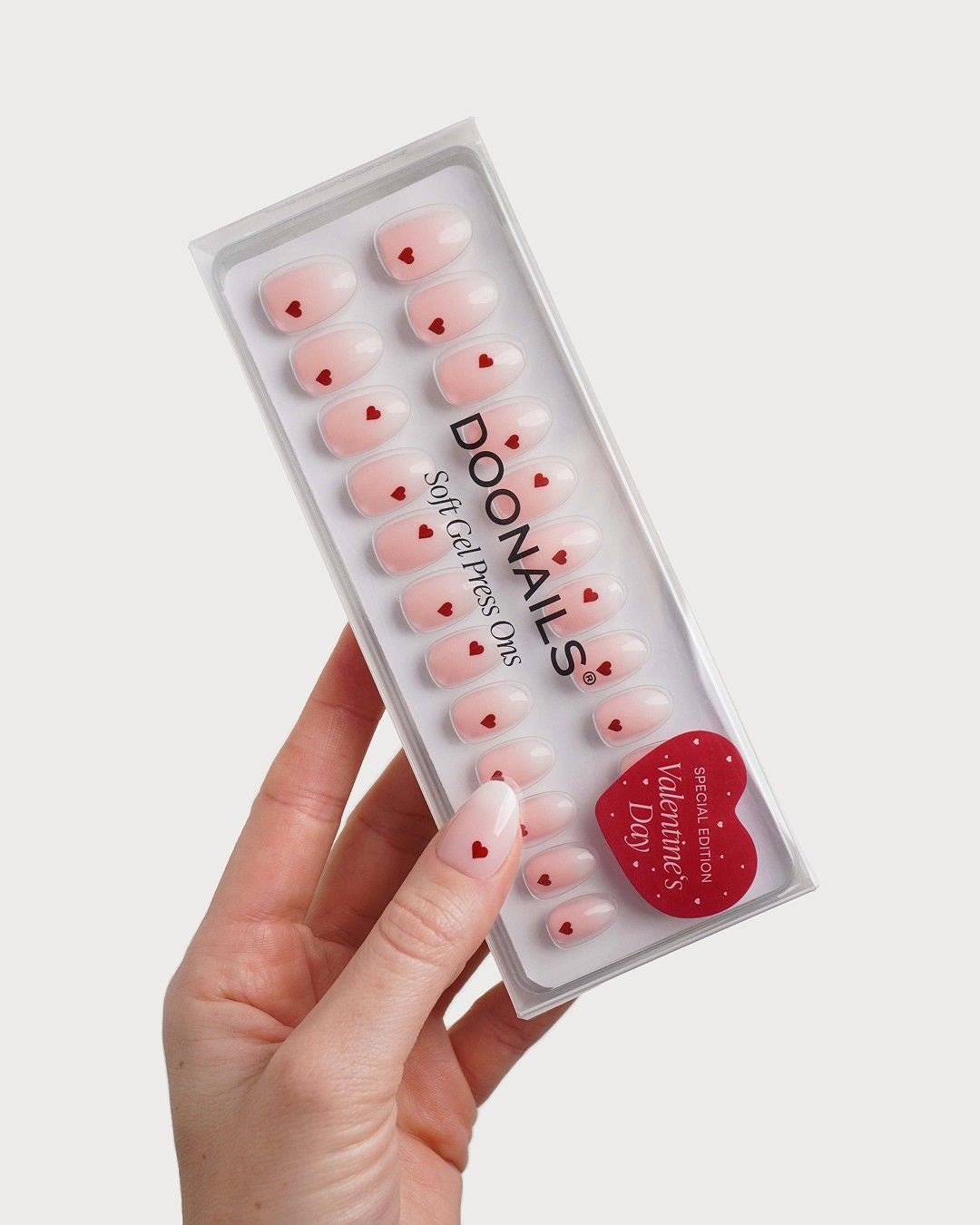 Secret Crush Corte Rotonde Press Ons in Soft Gel