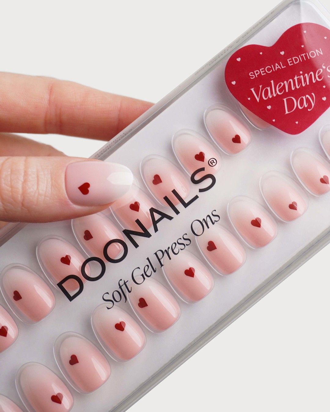 Secret Crush Corte Rotonde Press Ons in Soft Gel