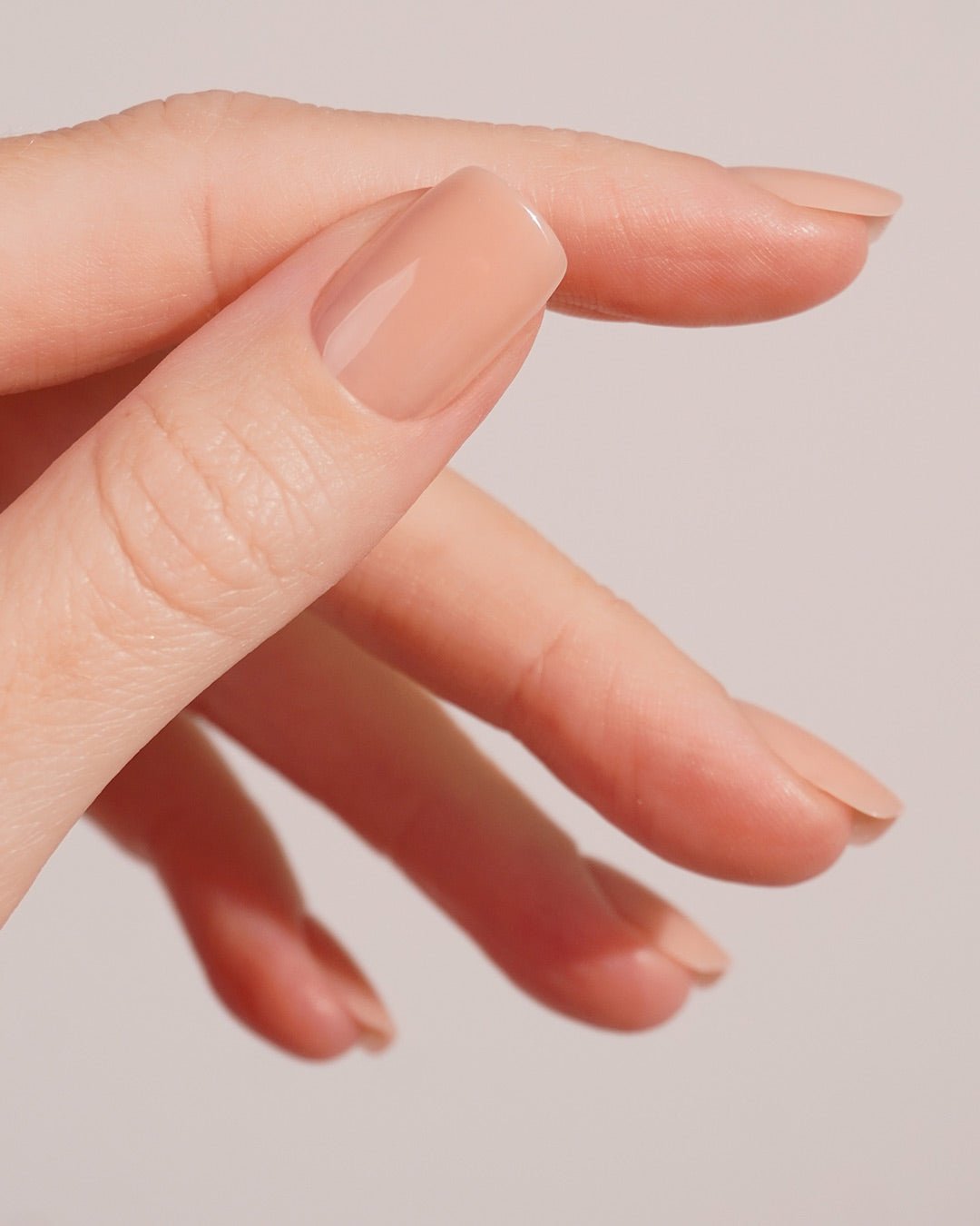 Latte Corte Quadrate Press Ons in Soft Gel